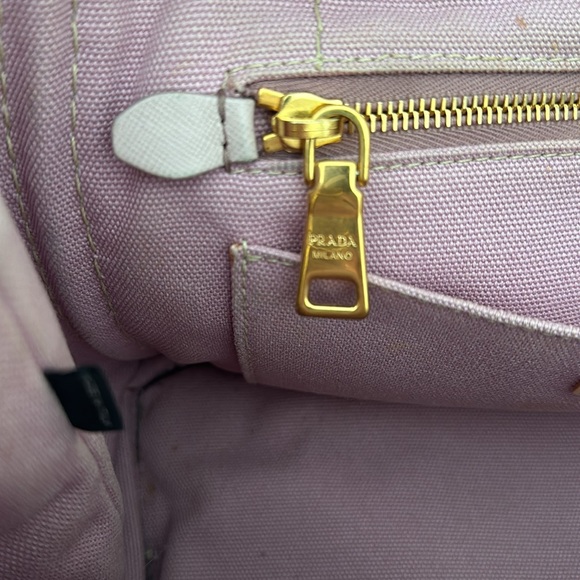 Prada Bundle - Picture 17 of 17